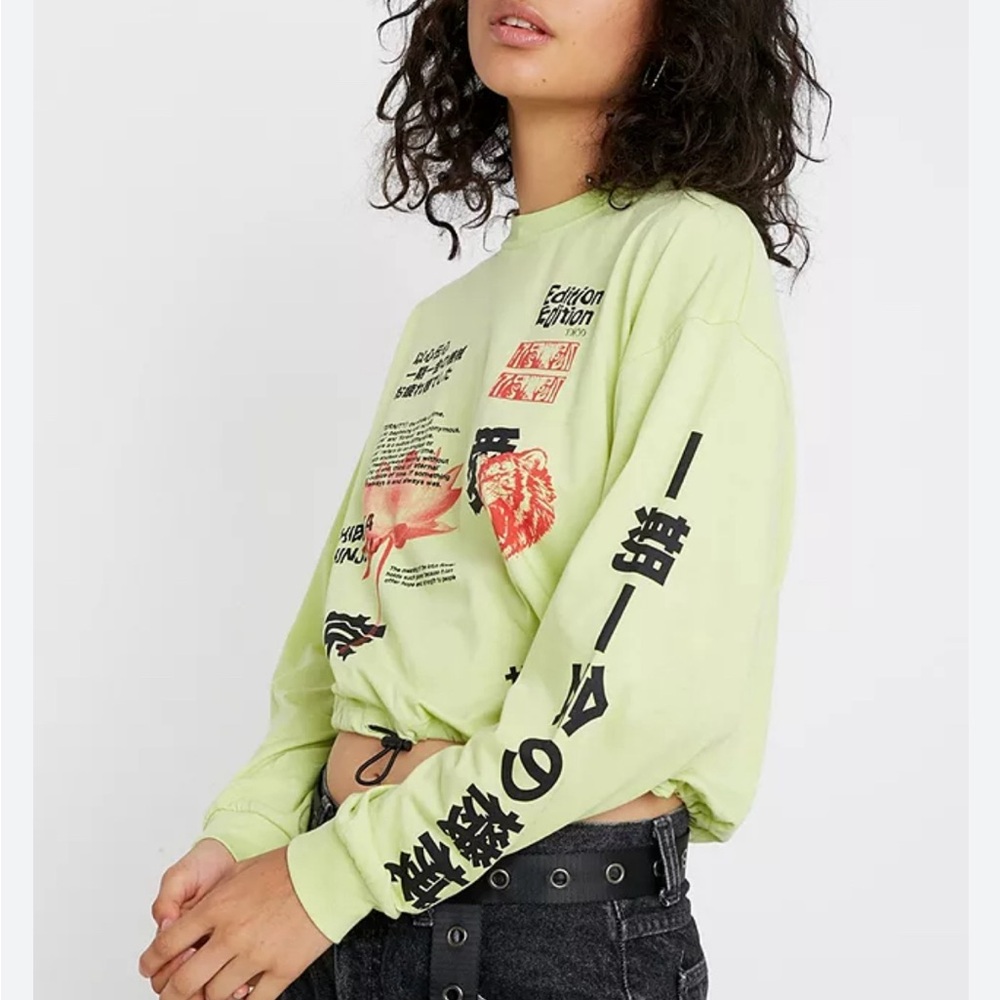 UO Tokyo Edition Long-Sleeve Bubble Hem T-Shirt - Green L At Urban Outfitters